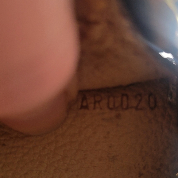 Authentic Louis Vuitton Monogram Pouch ,Serial Number :AR0020 - Picture 10 of 10